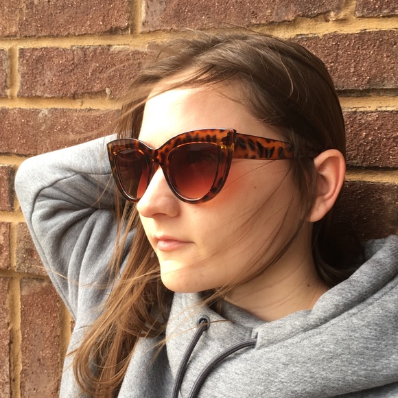 Tortoise Leopard Cat Eye Sunglasses Celebrity - Picture 2 of 3